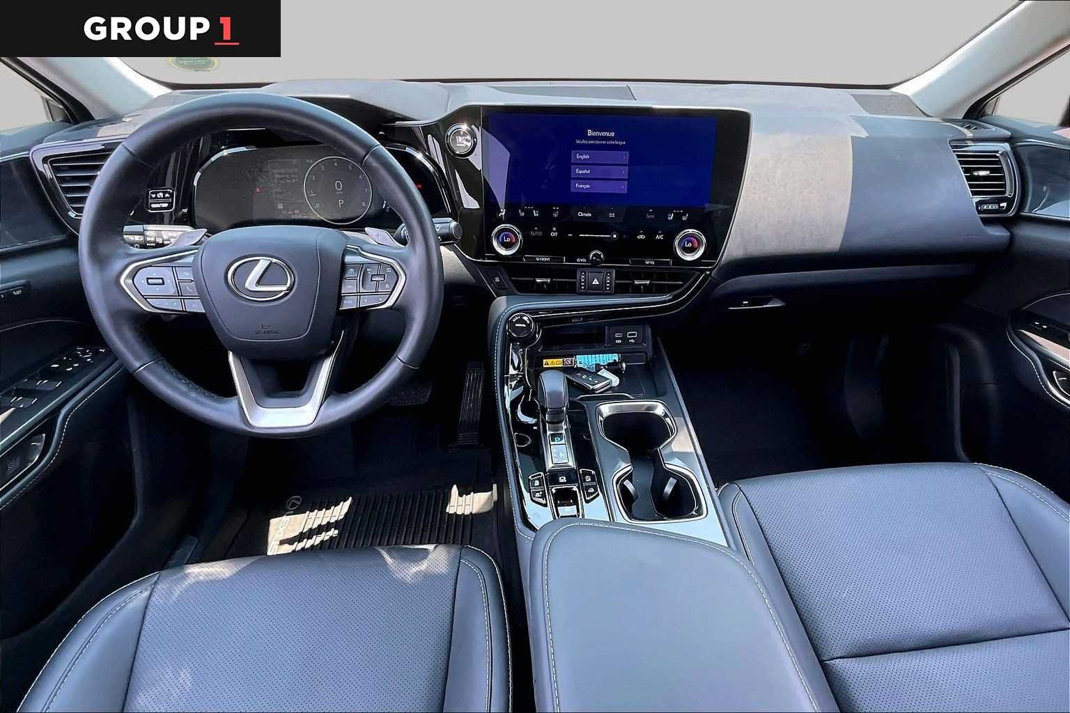 Used 2025 Eminent White Pearl Lexus Premium image 15