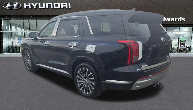 Used 2025 White Hyundai Calligraphy image 6