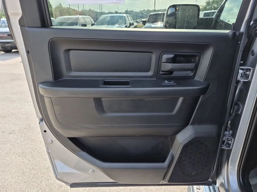 Used 2022 Silver Ram Tradesman image 35