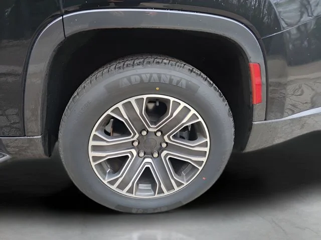 Used 2022 Black Jeep Series III image 22
