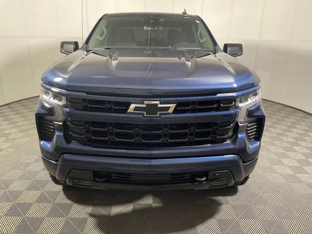 Used 2023 Blue Metallic Chevrolet RST image 3