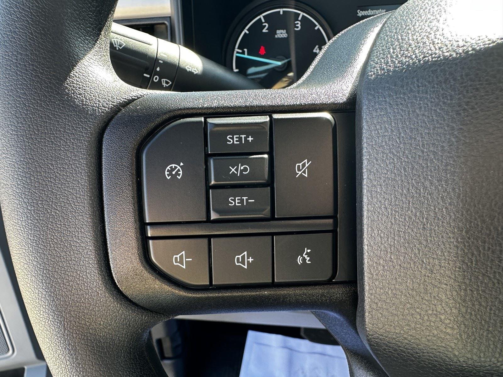 2025 Ford F-350 Super Duty XL - Photo 18