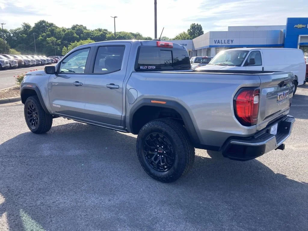 New 2026 Sterling Metallic GMC Elevation image 6