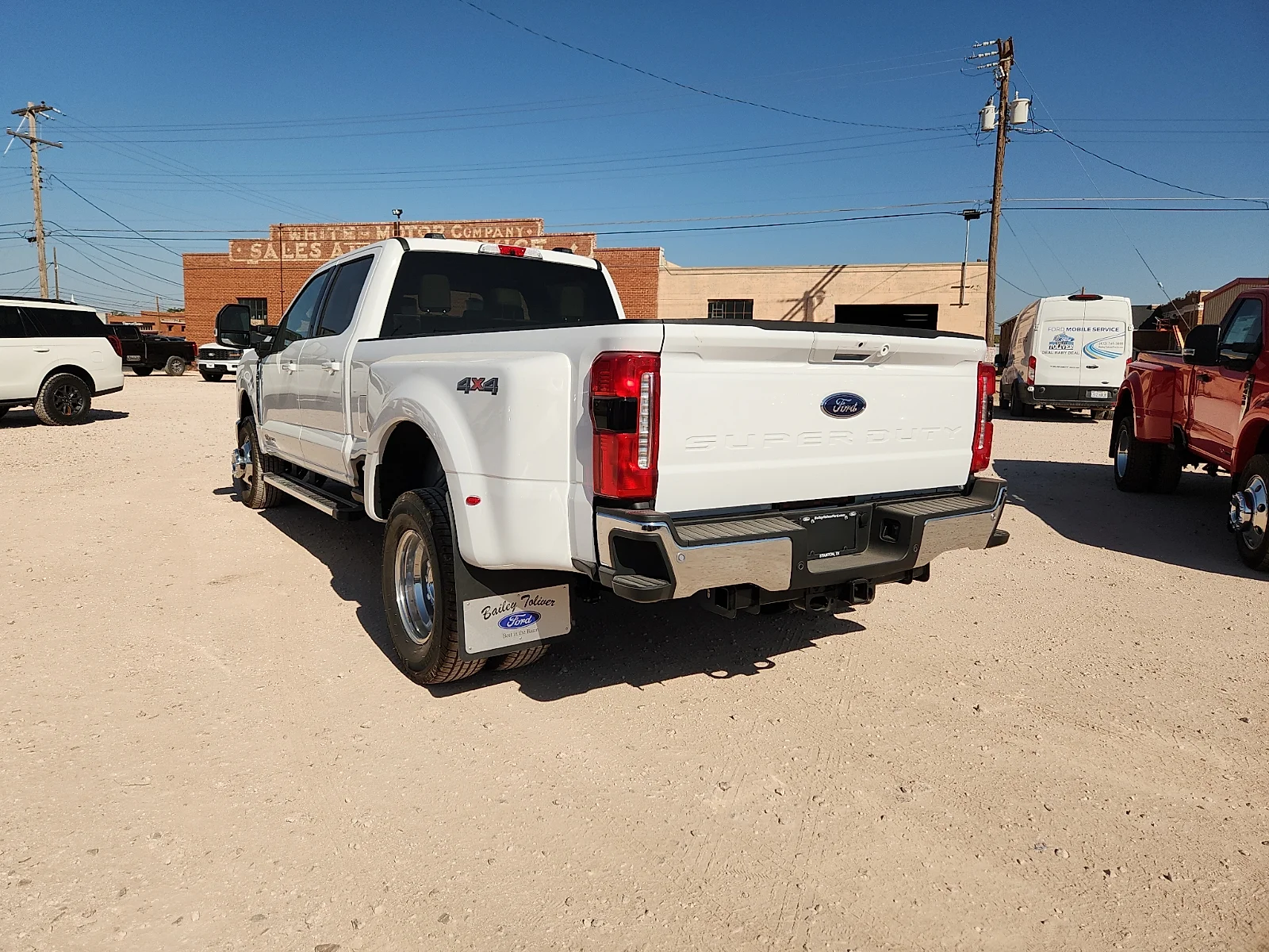 New 2026 Oxford White Ford Lariat image 5