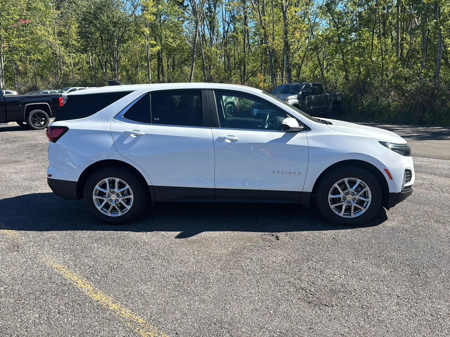Used 2024 Summit White Chevrolet LT image 10