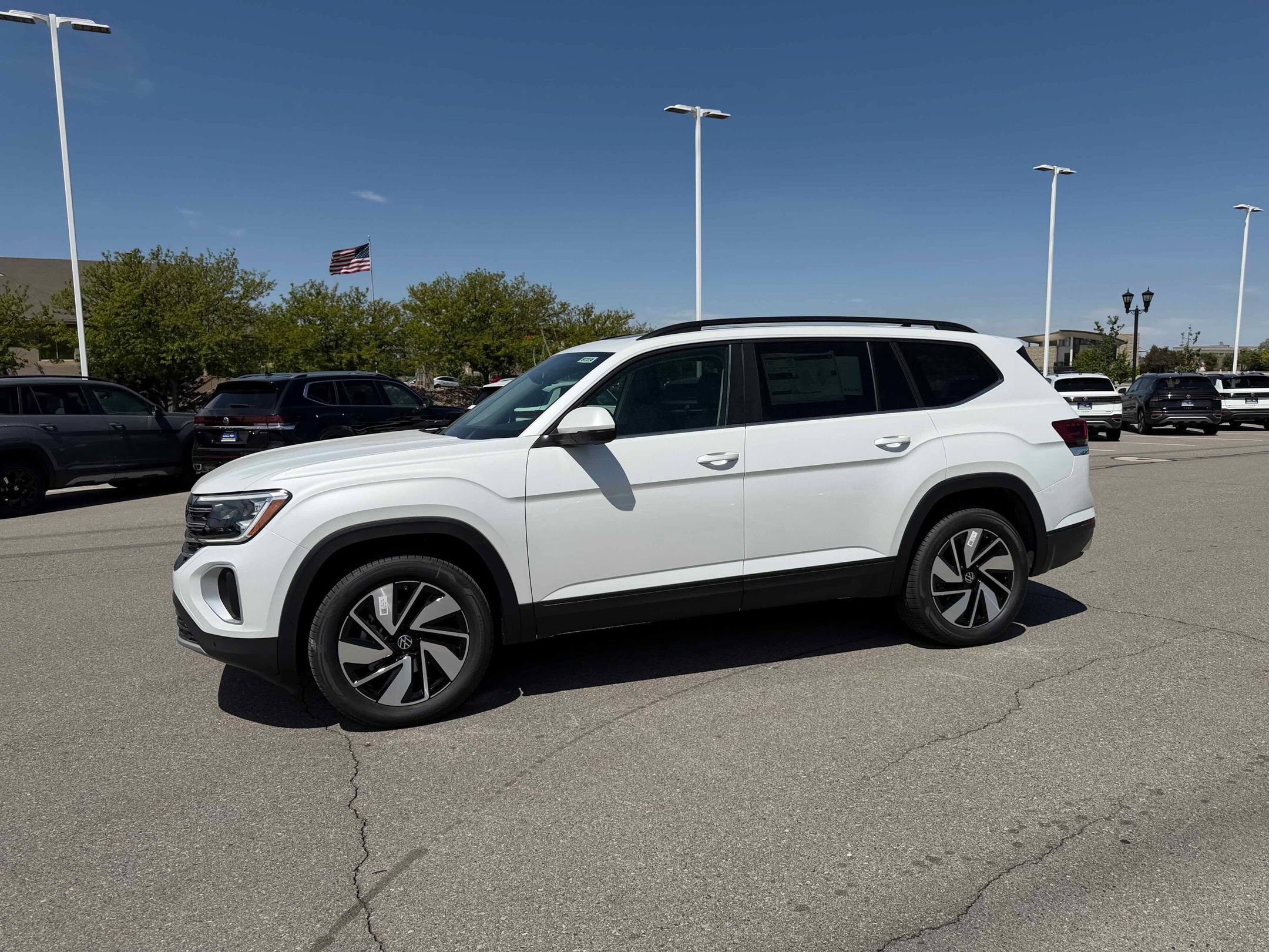 New 2026 Opal White Volkswagen 2.0T SE w/Technology image 2