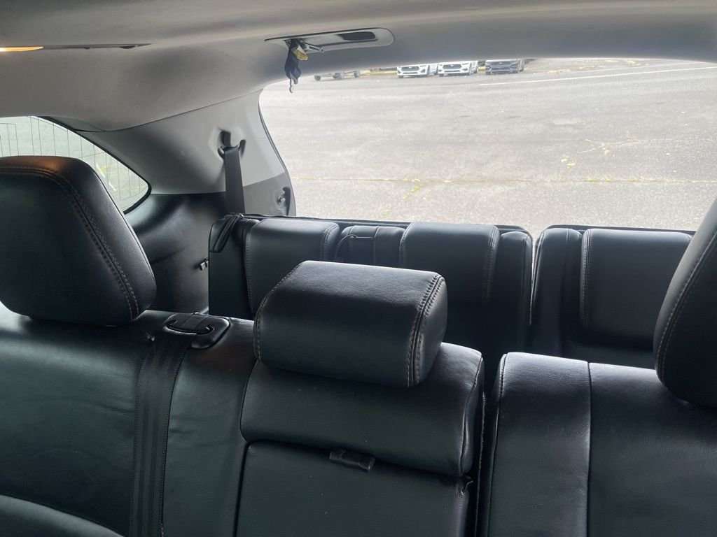 Used 2017 Blizzard Pearl Toyota XLE image 10
