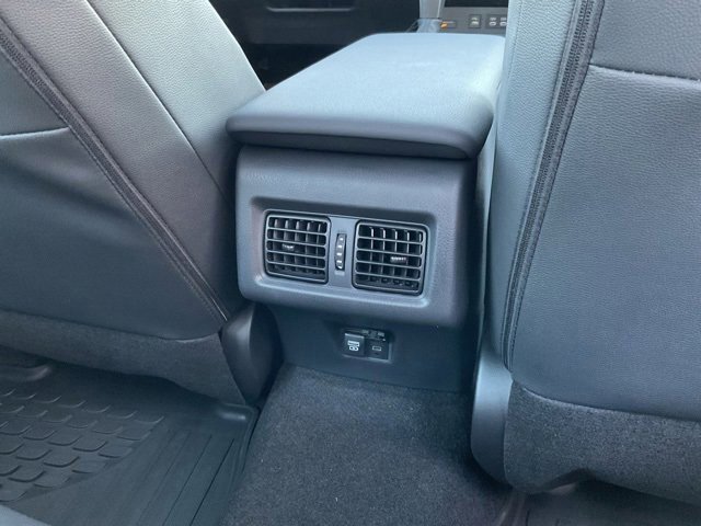 2026 Toyota Camry SE - Photo 14