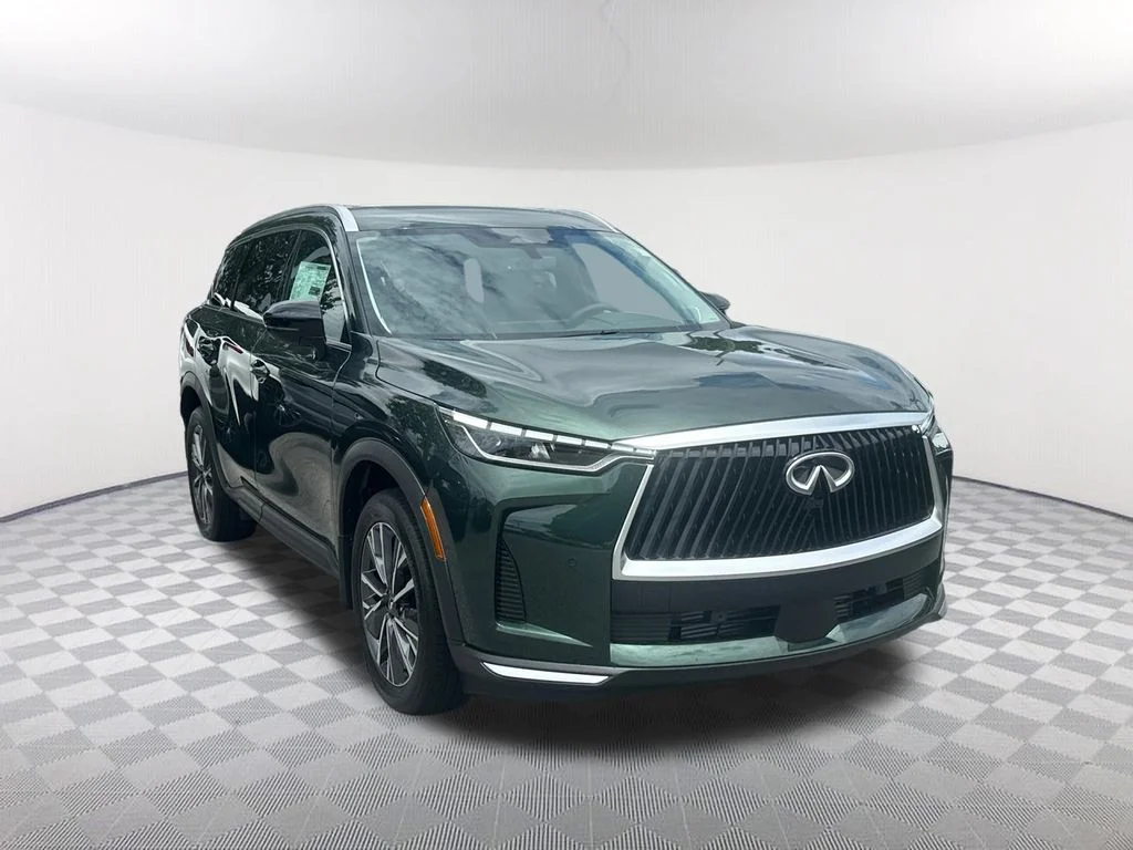 New 2027 DEEP EMERALD INFINITI Luxe FWD image 3