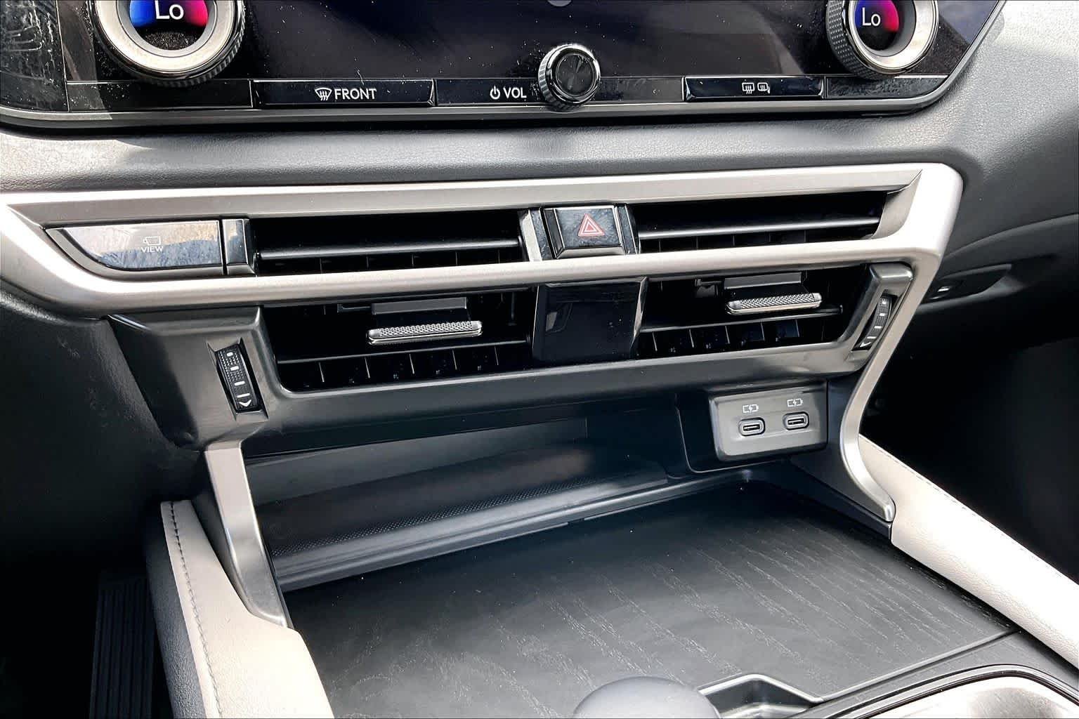 Used 2025 Nori Green Pearl Lexus Premium Plus image 35