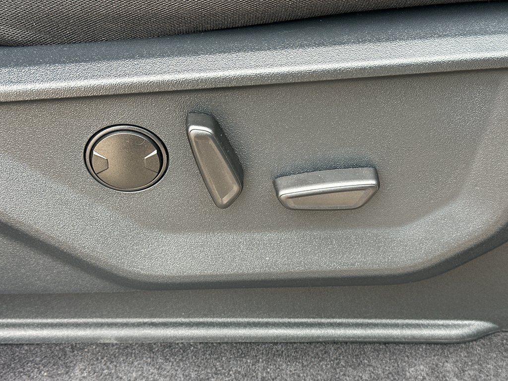 Used 2025 Carbonized Gray Metallic Ford XLT image 35