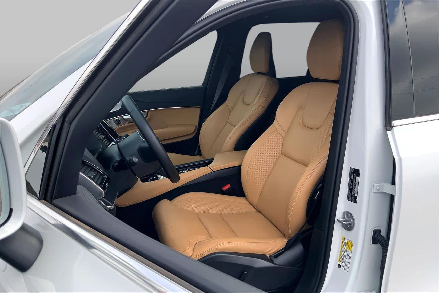 Pre-Owned 2024 Volvo XC90 Ultimate Bright Theme
