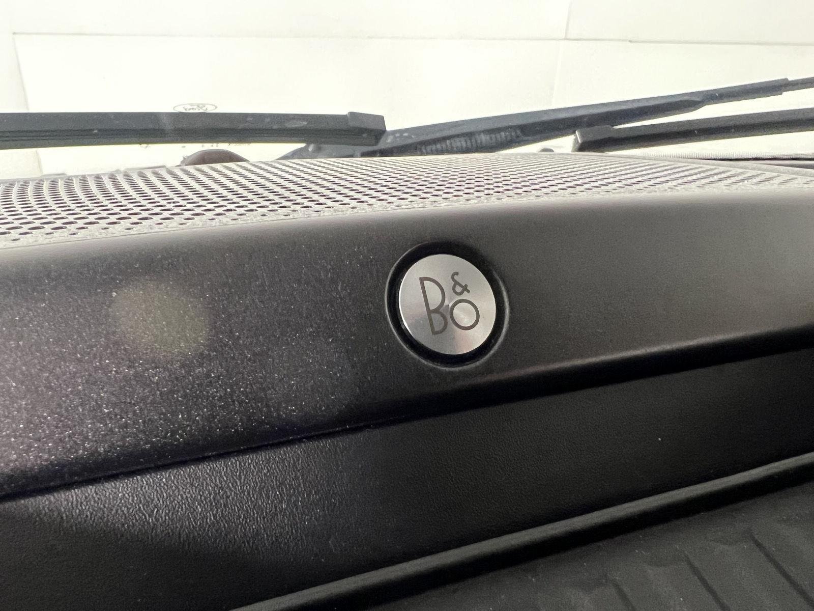 Used 2019 Agate Black Ford LARIAT image 21