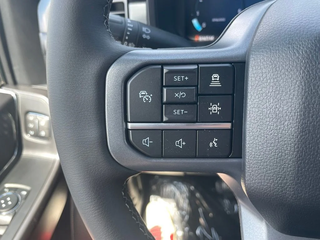 New 2026 Star White Metallic Tri-Coat Ford Lariat® image 15