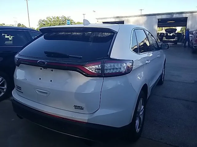 Used 2018 White Ford SEL image 36
