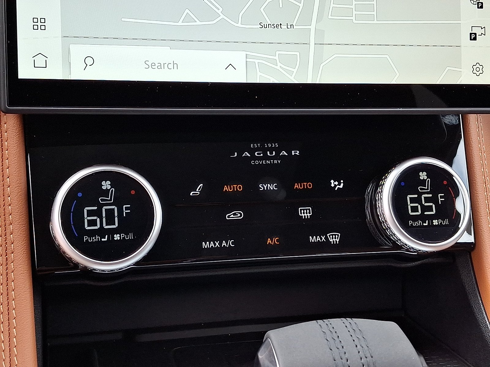 2026 Jaguar F-Pace R-Dynamic S - Photo 13