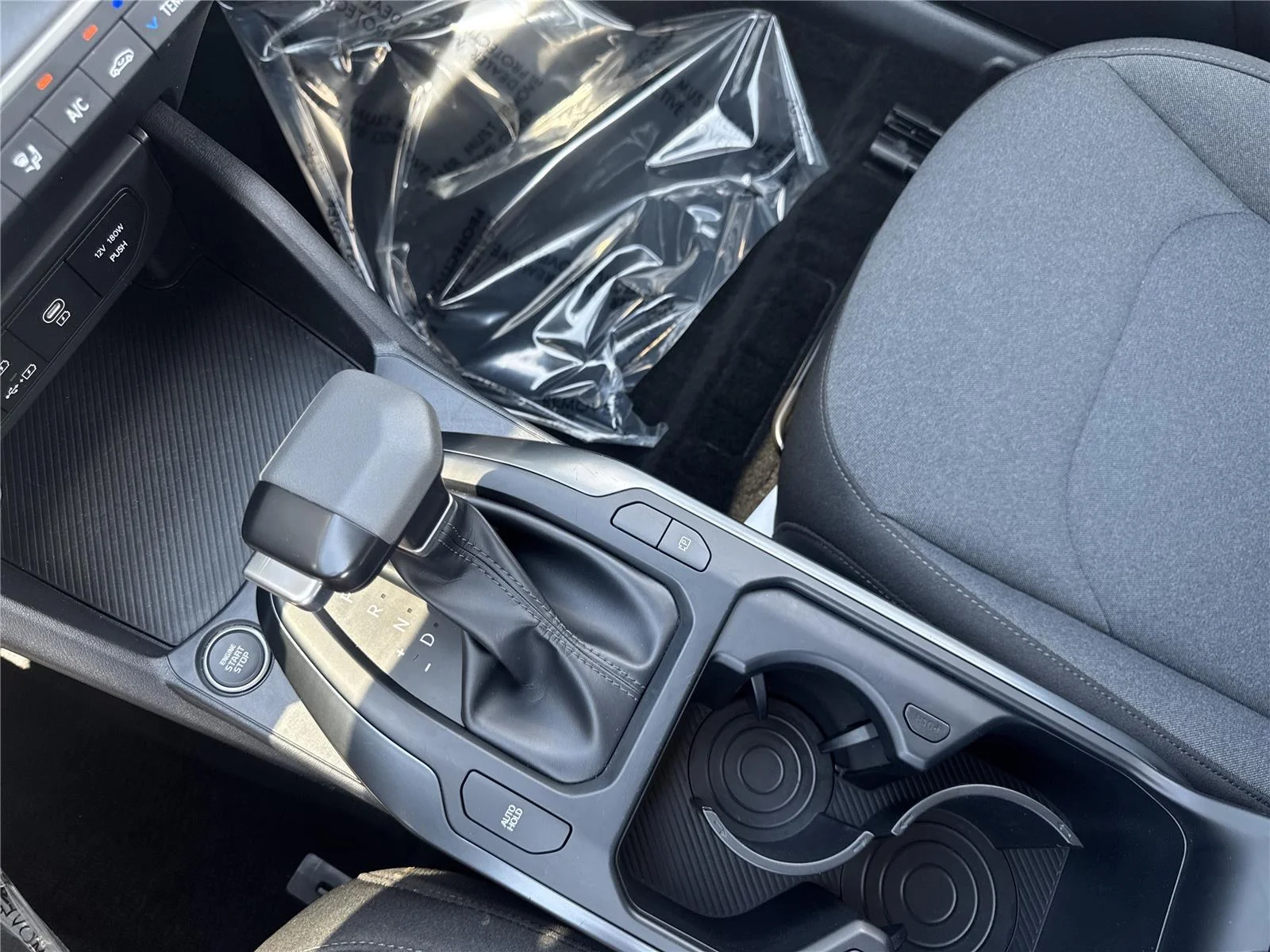 Used 2025 Snow White Pearl Kia LXS image 27