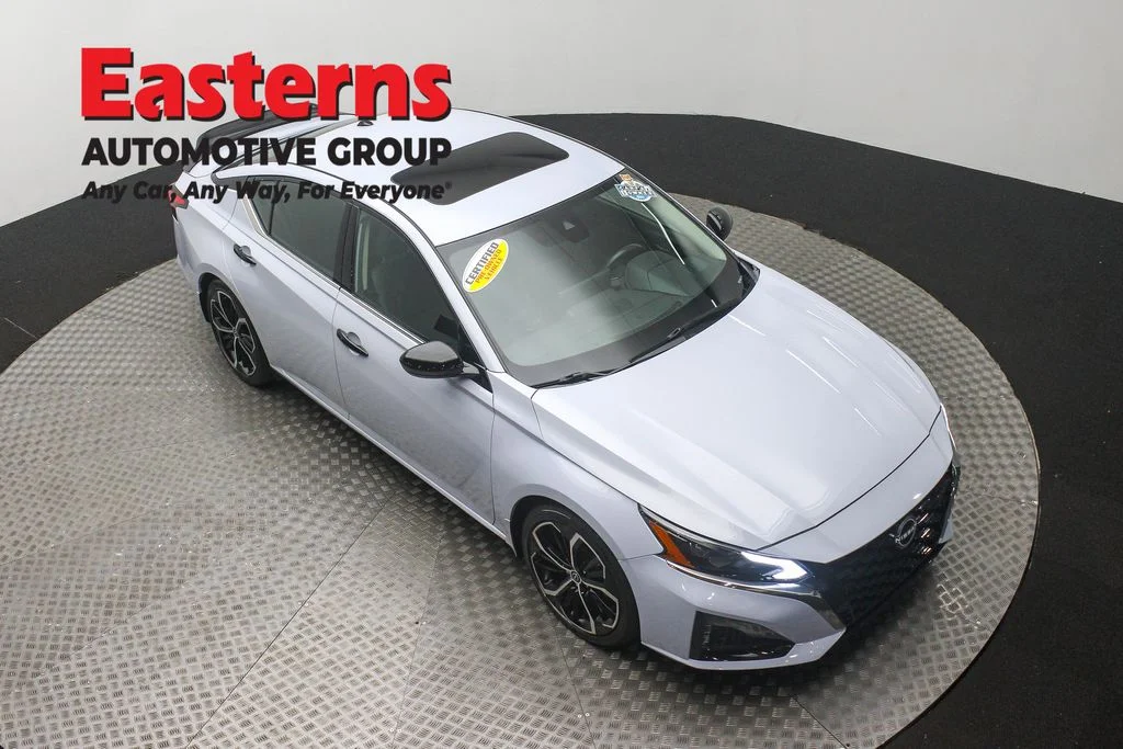 Used 2024 Gray Nissan 2.5 SR image 3