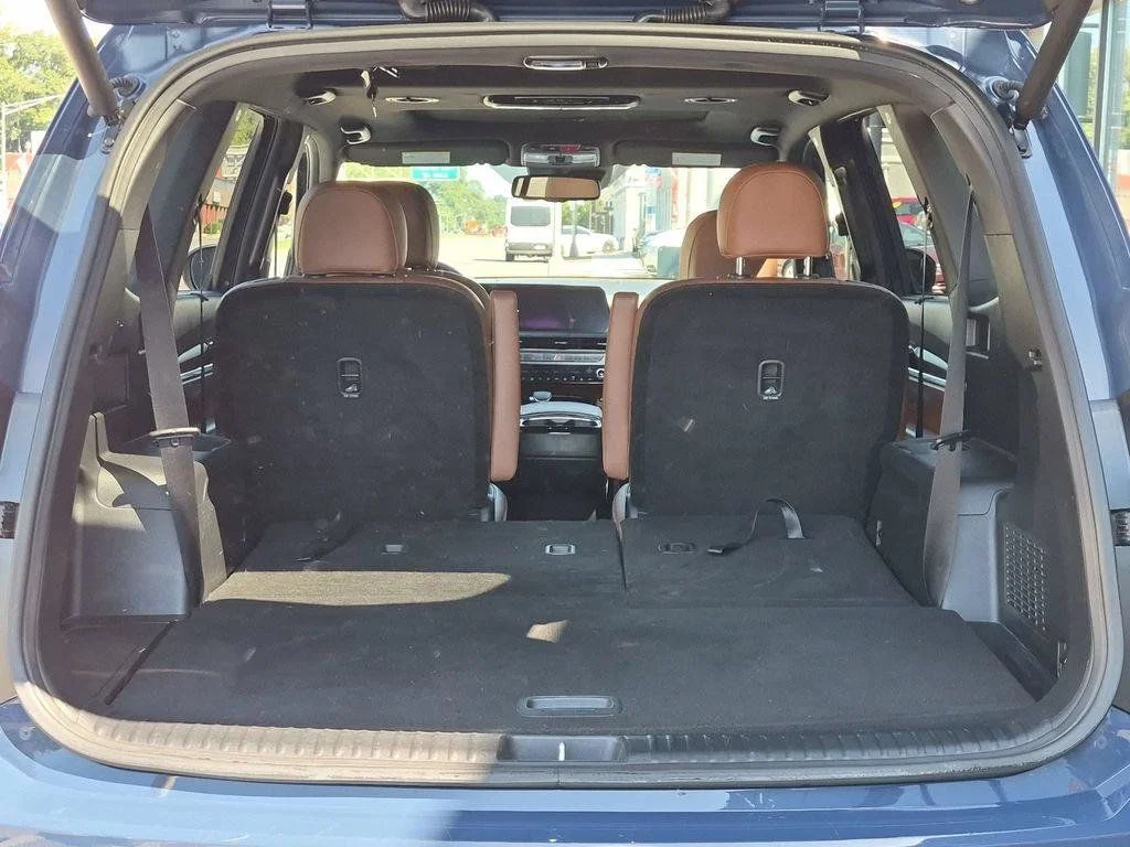 Used 2024 Black Kia EX X-Line image 7