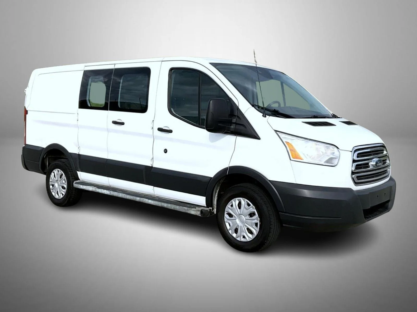 Used 2018 White Ford Base image 3