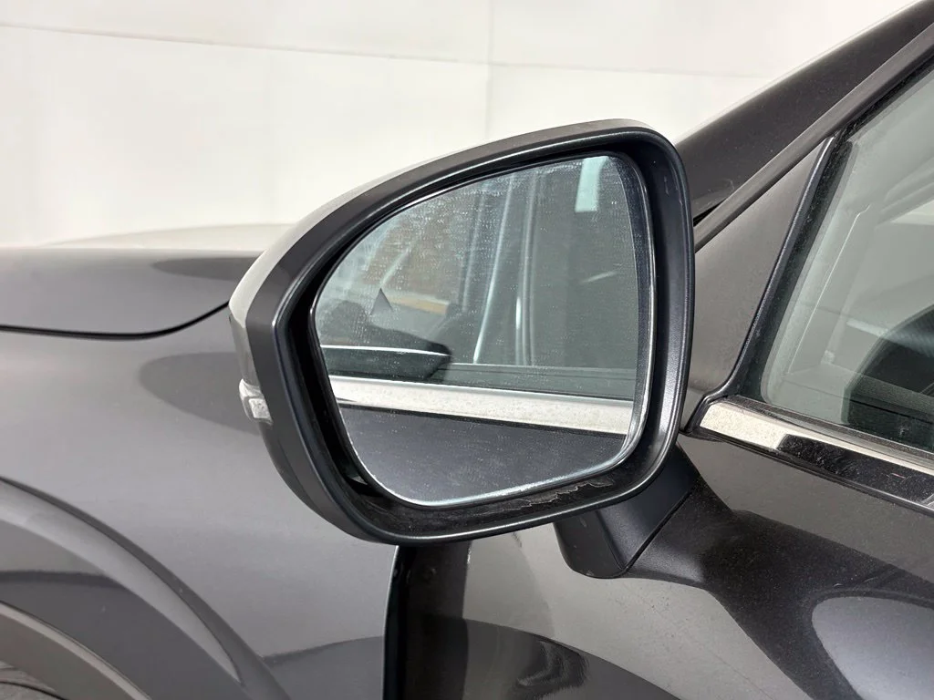 Used 2024 Gray Mitsubishi SE image 11