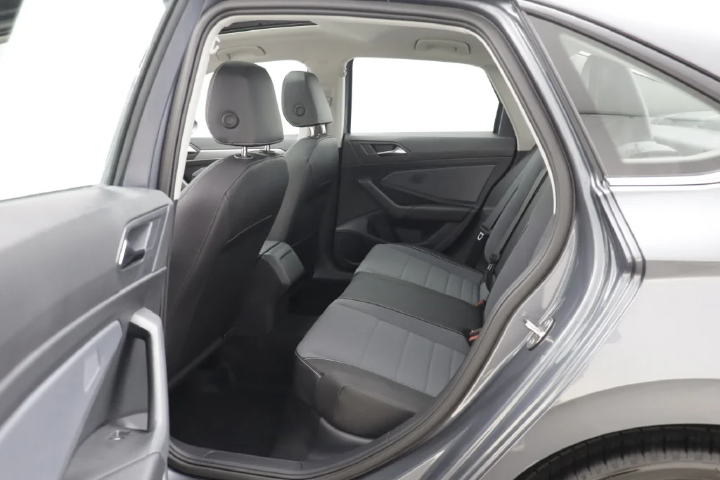New 2027 Platinum Grey Volkswagen 1.5T SE image 14