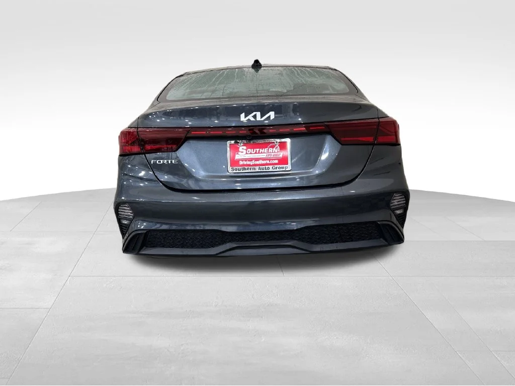 Used 2023 Gray Kia LXS image 4