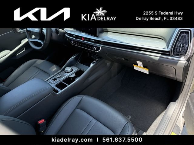 New 2026 Volcanic Sand Kia EX image 9