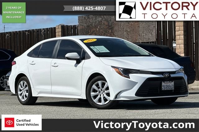 2025 Toyota Corolla LE CVT's photo