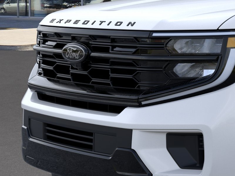 New 2026 Star White Metallic Tri-Coat Ford Platinum image 17