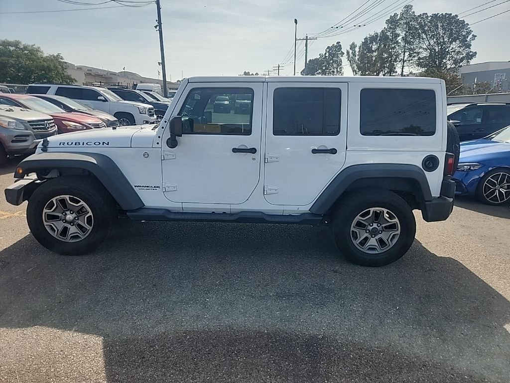 Used 2015 White Jeep Unlimited Rubicon image 10