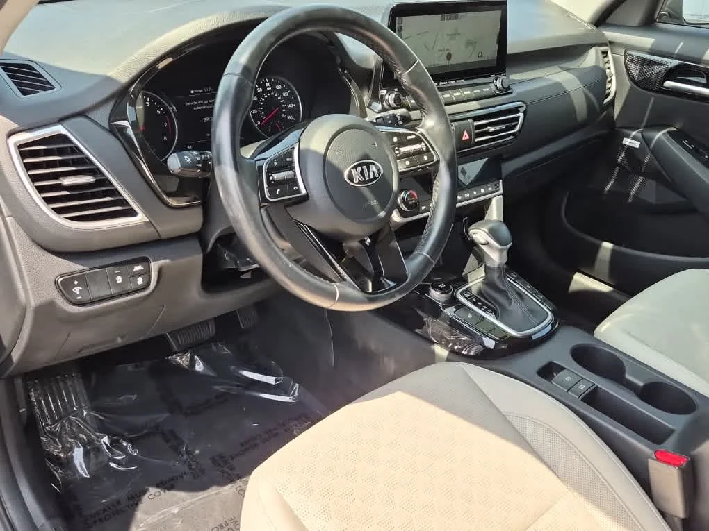 Used 2021 Steel Gray Kia SX image 11