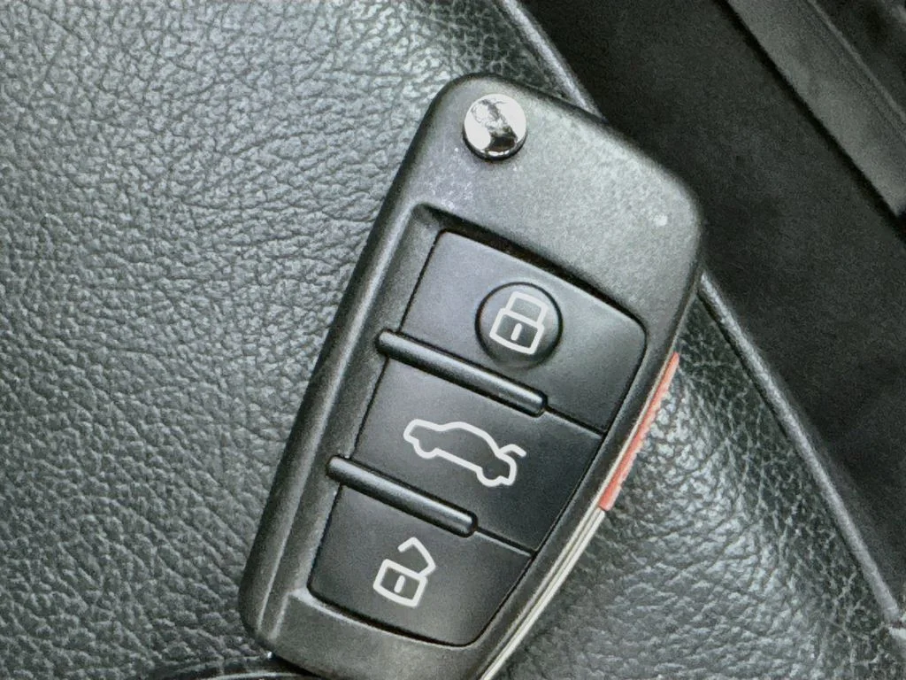 Used 2018 Silver Metallic Audi 2.0T Premium image 38