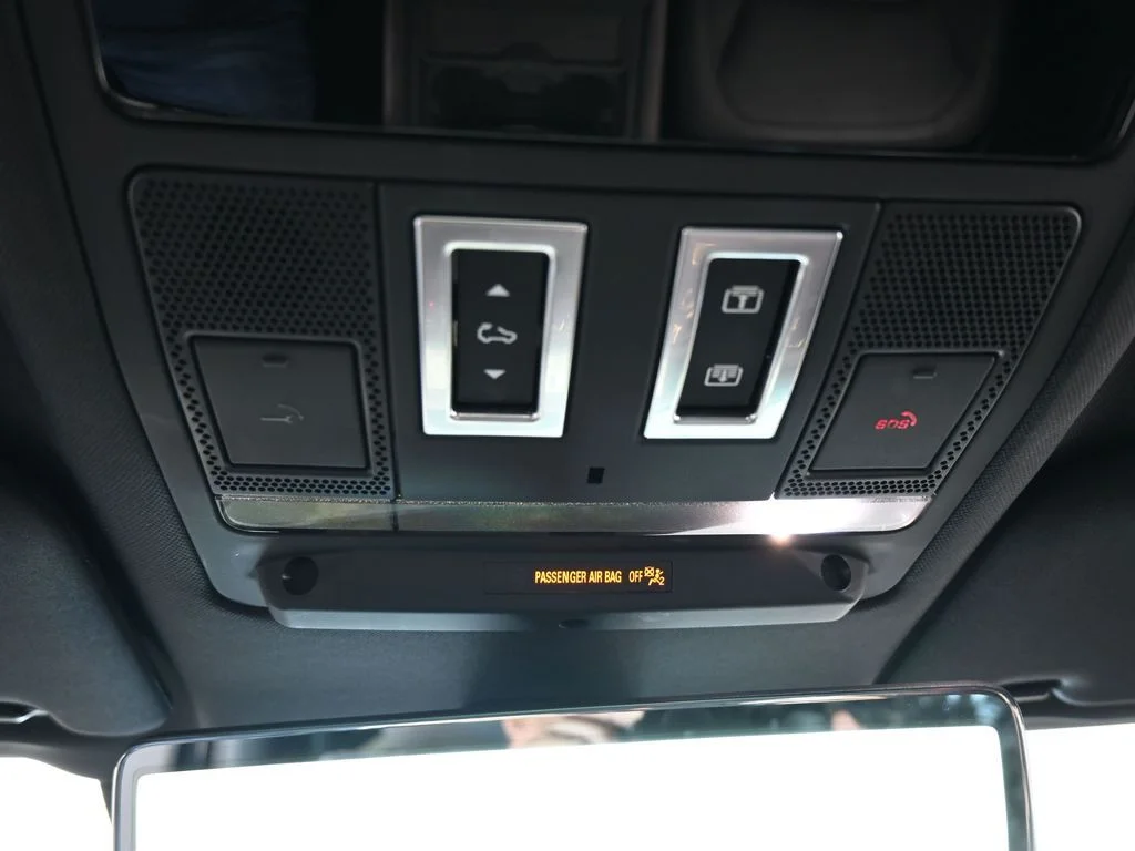 2023 Land Rover Defender X - Photo 30