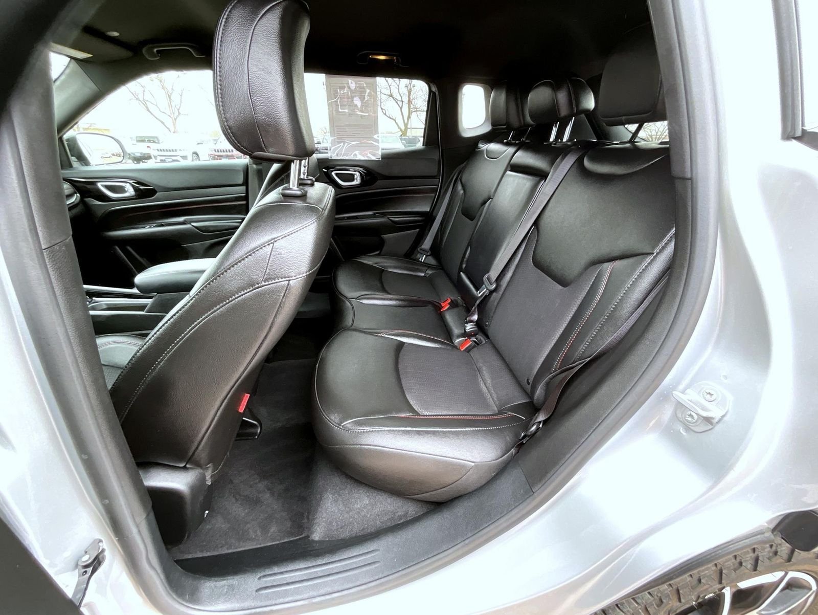 Used 2025 Silver Jeep Trailhawk image 20