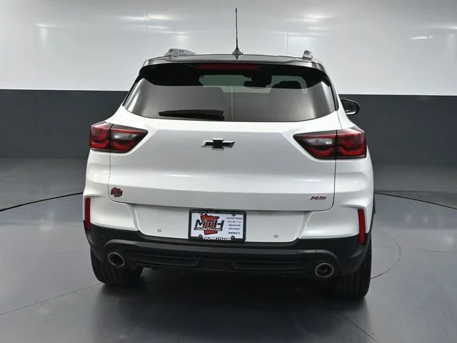 Certified Used 2025 Beige Chevrolet RS image 5