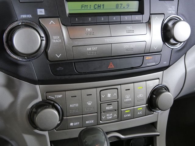 Used 2009 Silver Toyota Sport image 28
