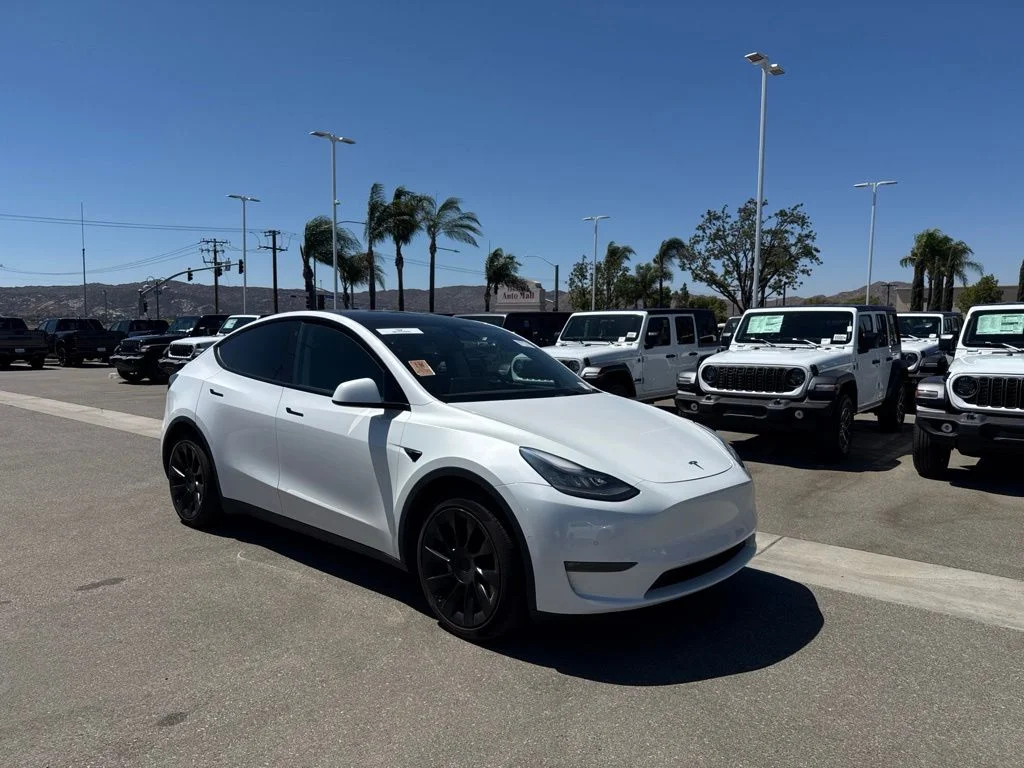 Used 2021 Tesla Model Y Long Range with VIN 5YJYGDEE8MF141397 for sale in Hemet, CA