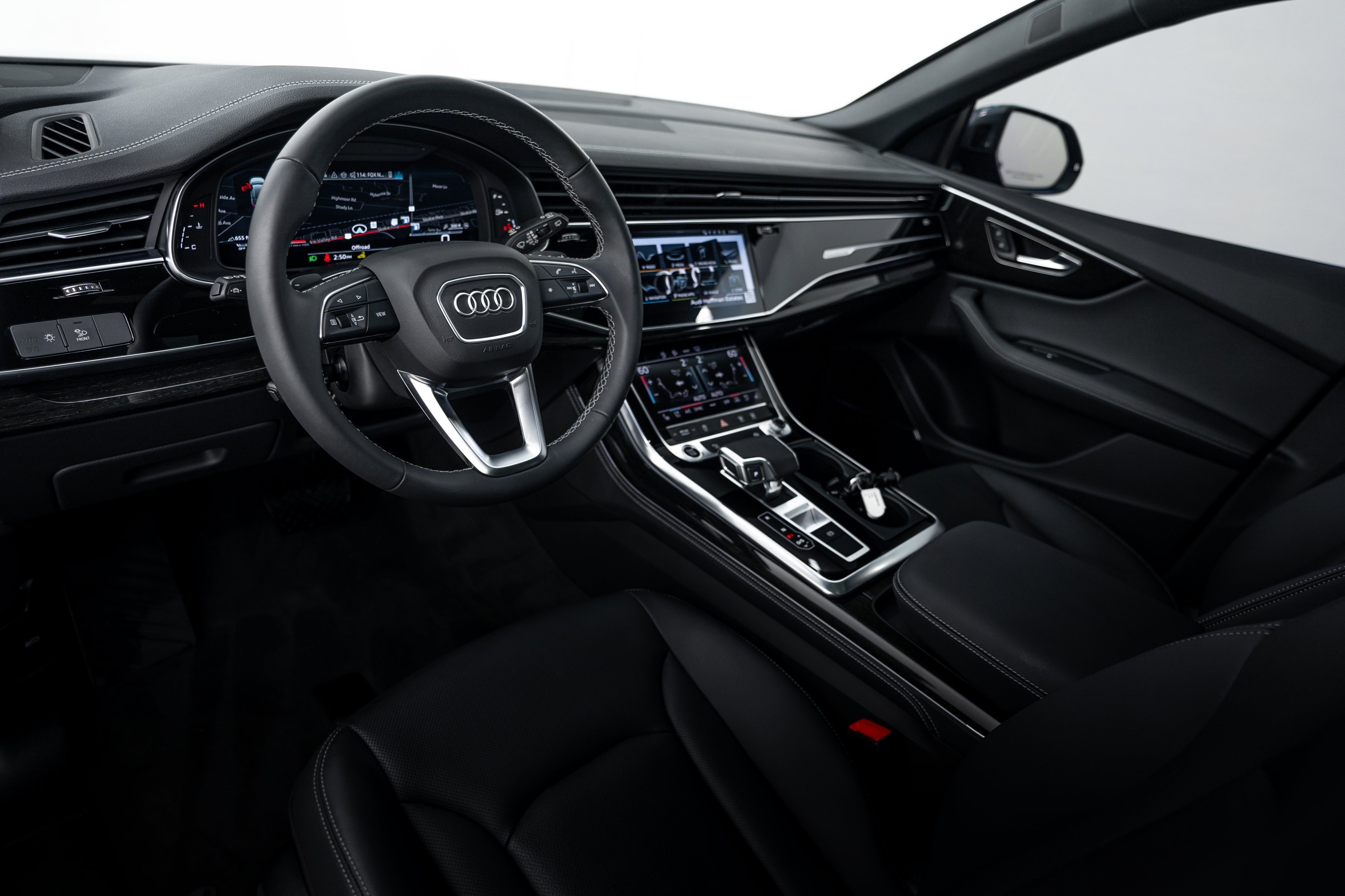 Certified Used 2025 Daytona Gray Pearl Effect Audi Premium Plus image 9
