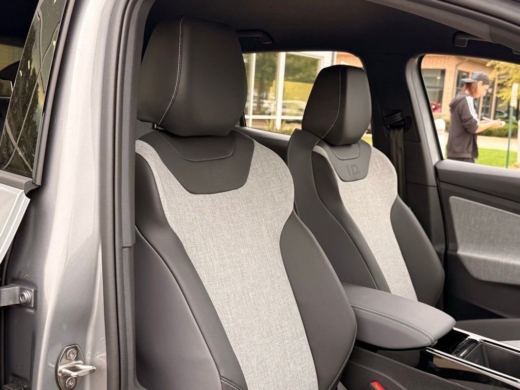 New 2025 Silver Mist Metallic Volkswagen Pro image 26