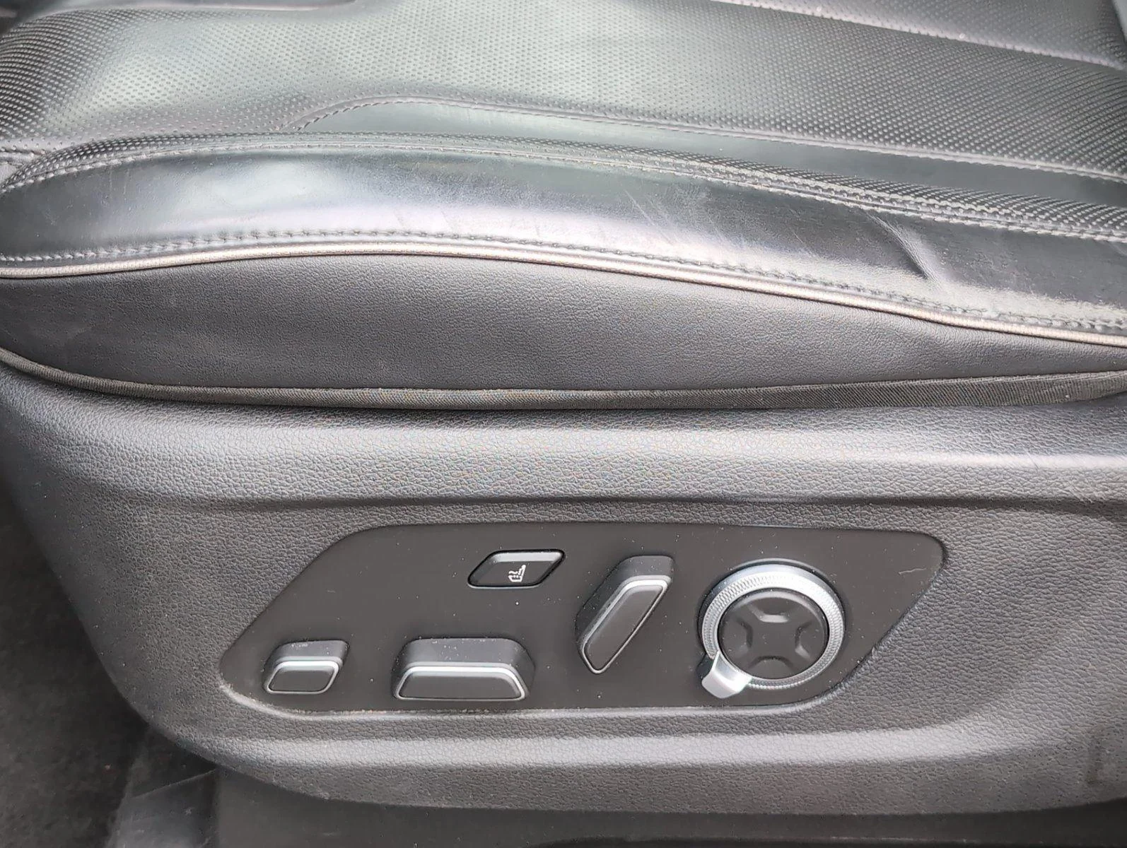 Used 2024 Sierra Burgundy Hyundai Calligraphy image 19