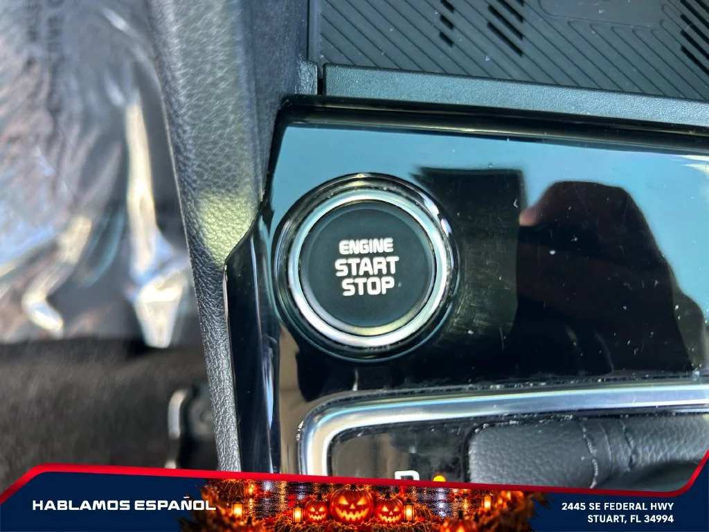 Used 2025 White Kia SX-Prestige image 21
