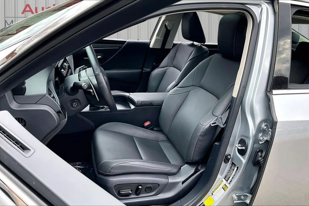 Used 2024 Silver Lexus 350 image 21