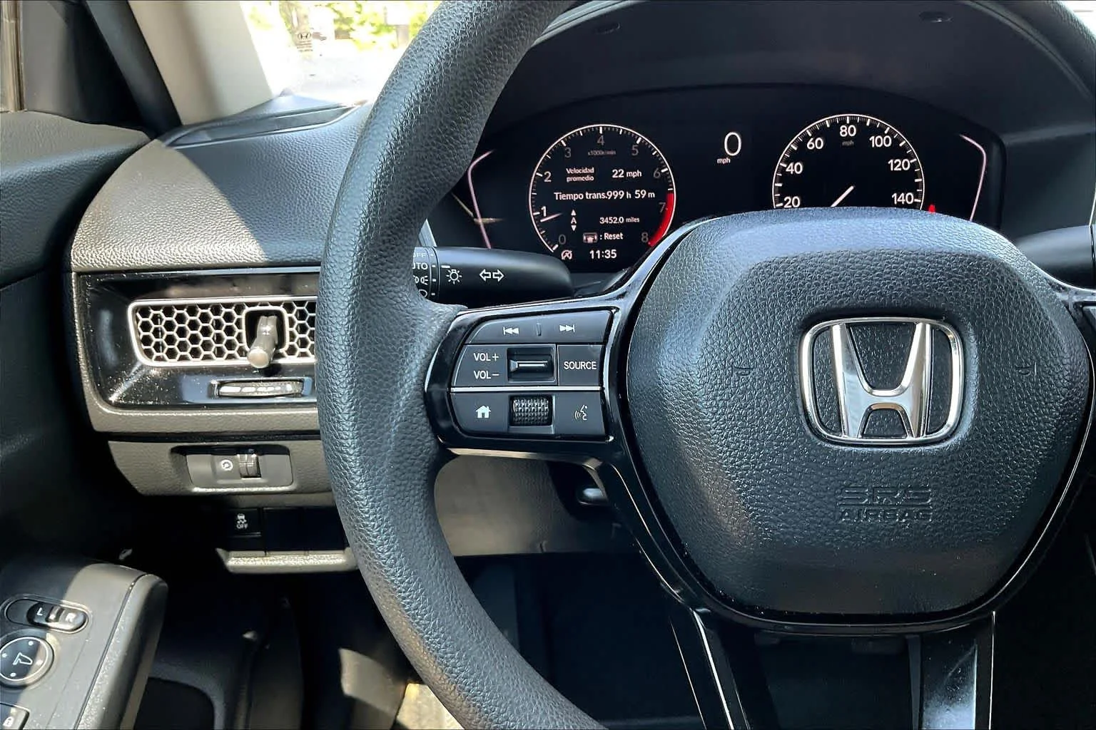 Used 2025 Solar Silver Metallic Honda LX image 23
