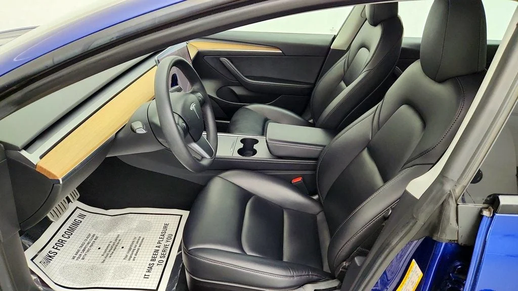 Used 2022 Deep Blue Metallic Tesla Performance AWD image 24