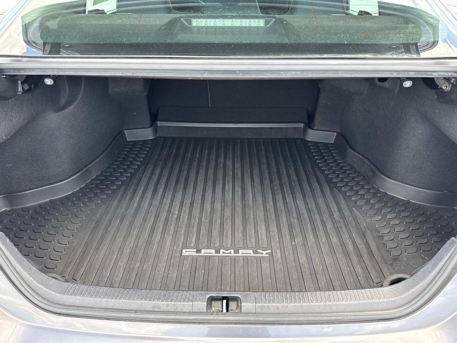 2021 Toyota Camry LE - Photo 8