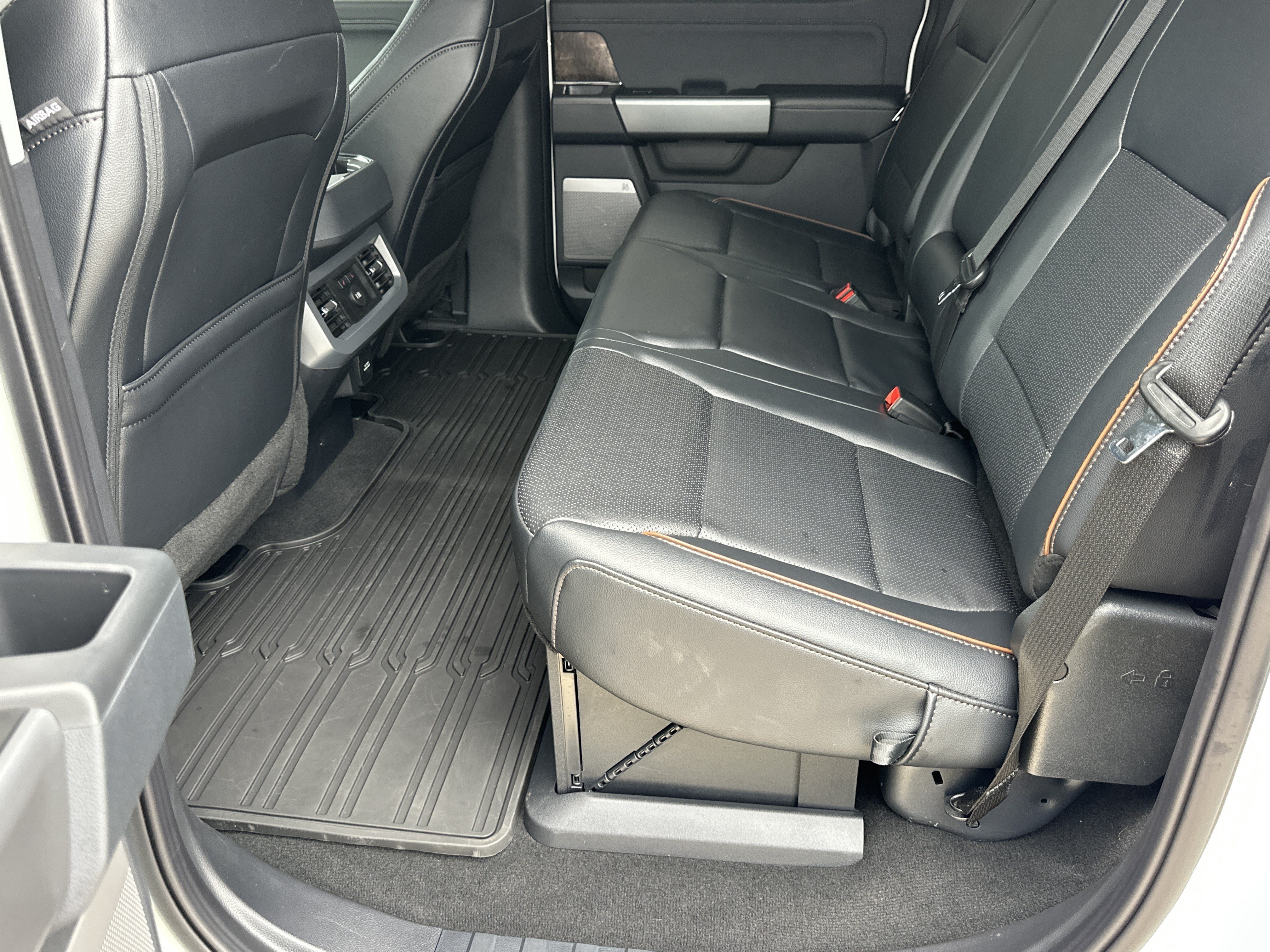 2025 Ford F-350 Super Duty Lariat - Photo 36
