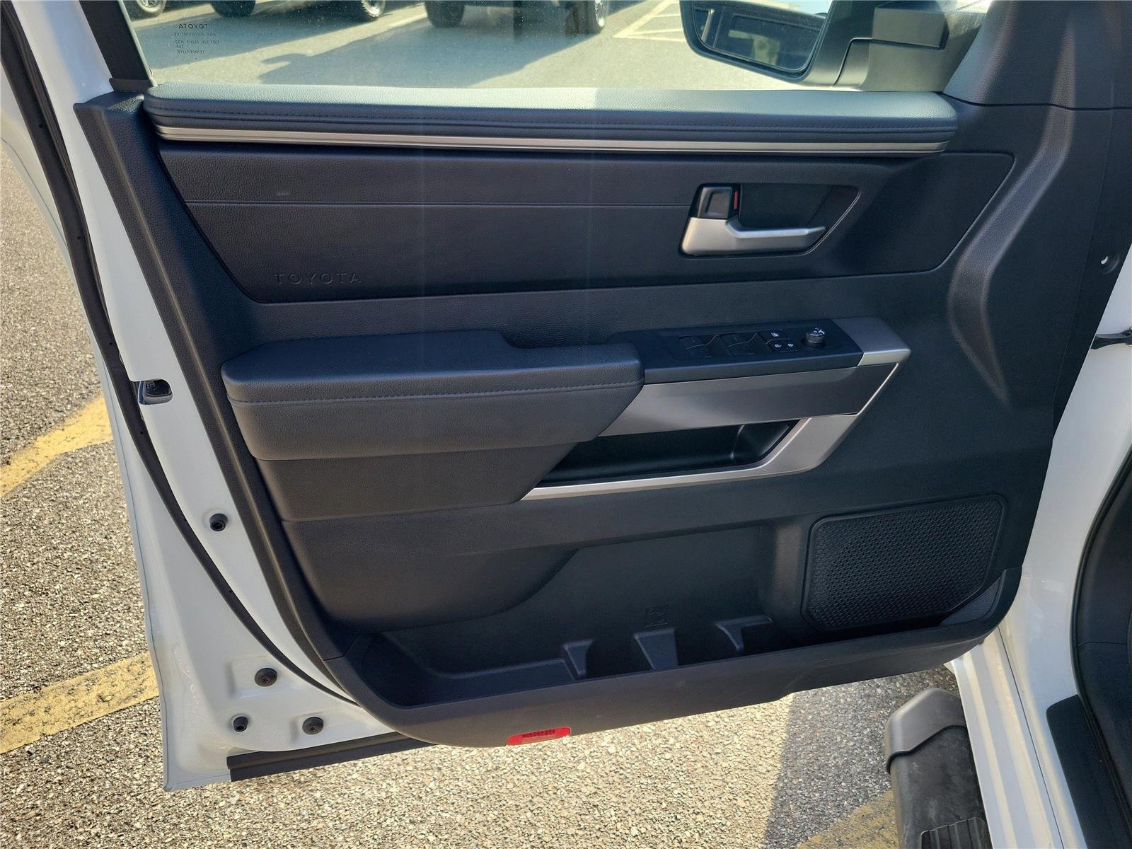 2022 Toyota Tundra SR5 - Photo 9