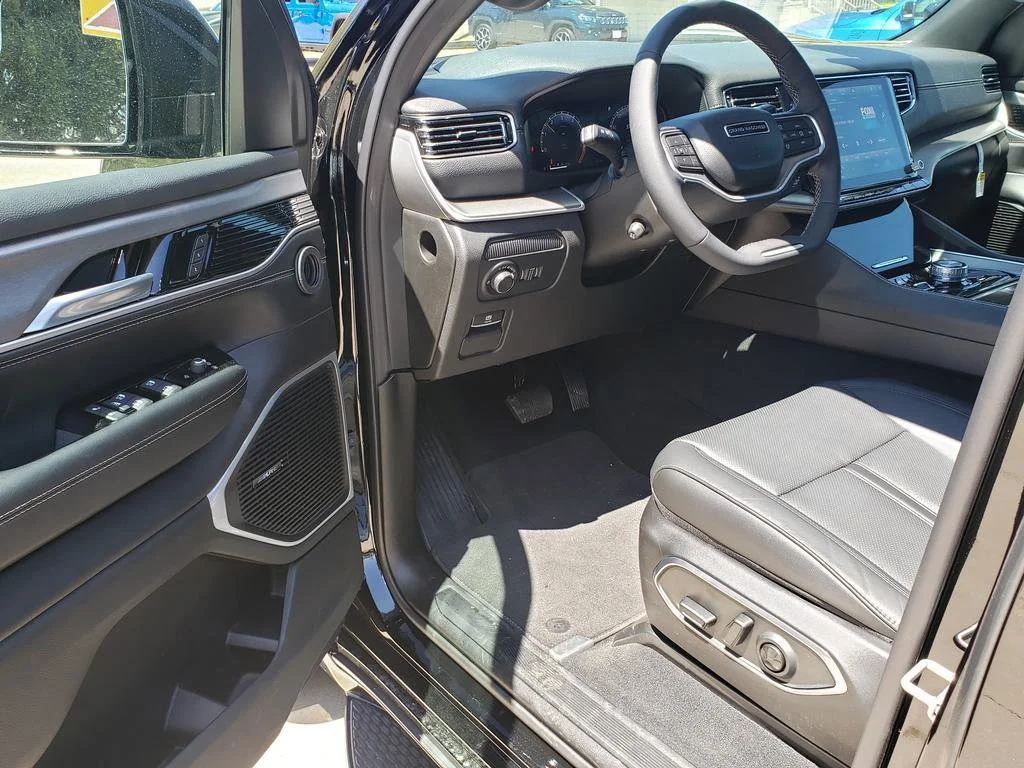 New 2026 High Gloss Black Exterior Paint Jeep  image 11
