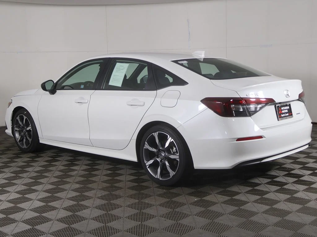 Used 2025 White Honda Sport image 9